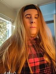 EmmaNatala is a sexy shemale.