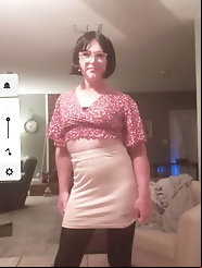 Unbelievable girlfriend is giving blowjob